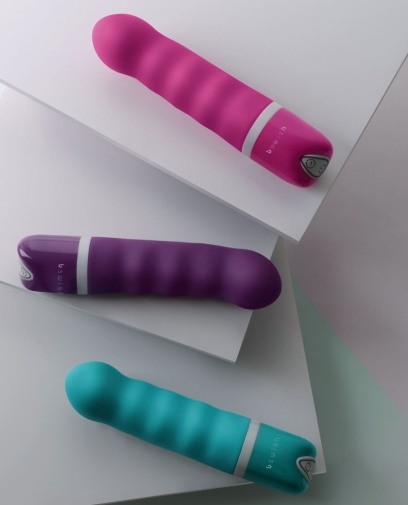 B Swish - Bdesired 高級版珍珠型震動棒 - 紫色 照片