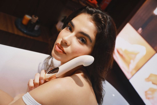 Kissky - J. Hunter Beast G-Spot Vibrator - Nude photo