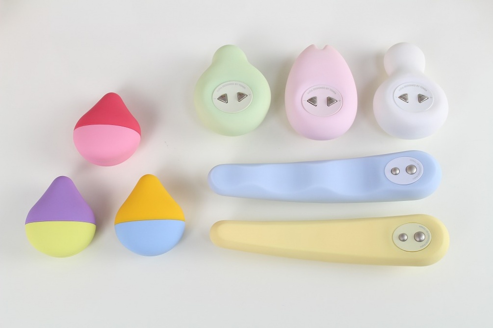 Vibrator sex toy for women designed by Tenga using soft touc... Iroha - Yukidaruma Massager - White photo-9