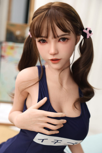 梅亚洲真实感性爱娃娃，C杯，超柔软矽胶，150厘米（4'9英尺）。 照片