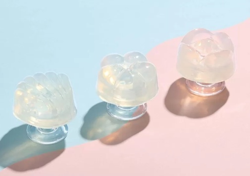 Iroha - Petit Clitoral Massager - Shell photo
