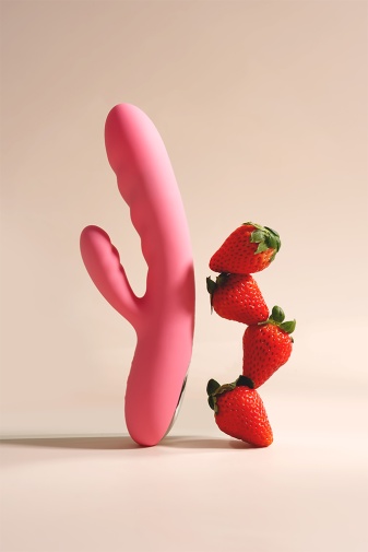 SVAKOM - Avery Thrusting Rabbit Vibrator - Strawberry Pink 照片