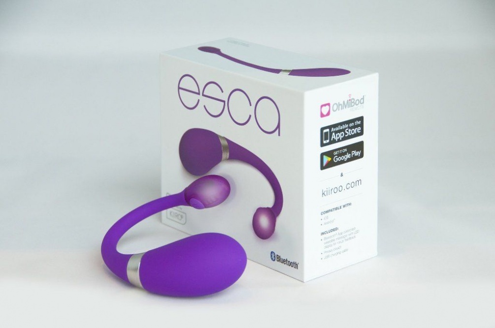 Esca is a versatile wearable massager. Bluetooth enabled for... Kiiroo - OhMiBod Esca - Purple photo-16