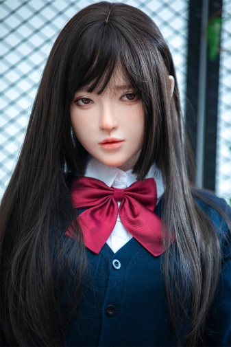 Lingnai 陽光火辣性感女模特 C罩杯 柔軟矽膠仿真性愛娃娃 148 cm 照片