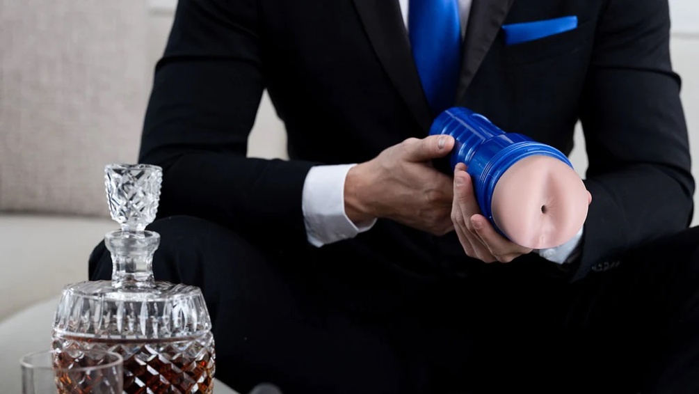 You’ve never BLASTED into a butt this real. Push ... Fleshlight - Boost Blast Female Masturbator - Flesh photo-5