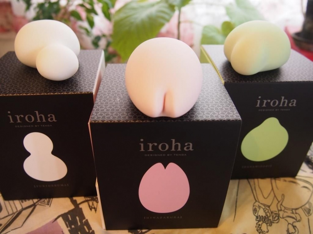 Vibrator sex toy for women designed by Tenga using soft touc... Iroha - Yukidaruma Massager - White photo-25