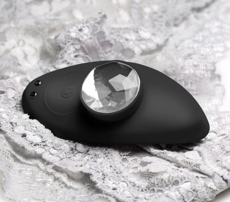 Frisky - Panty Vibrator w Remote Control - Black photo