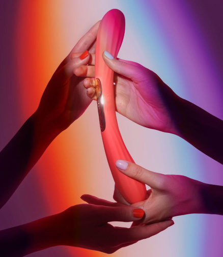 Lelo - Boomerang App Dual-Ended Vibrator - Coral Red photo