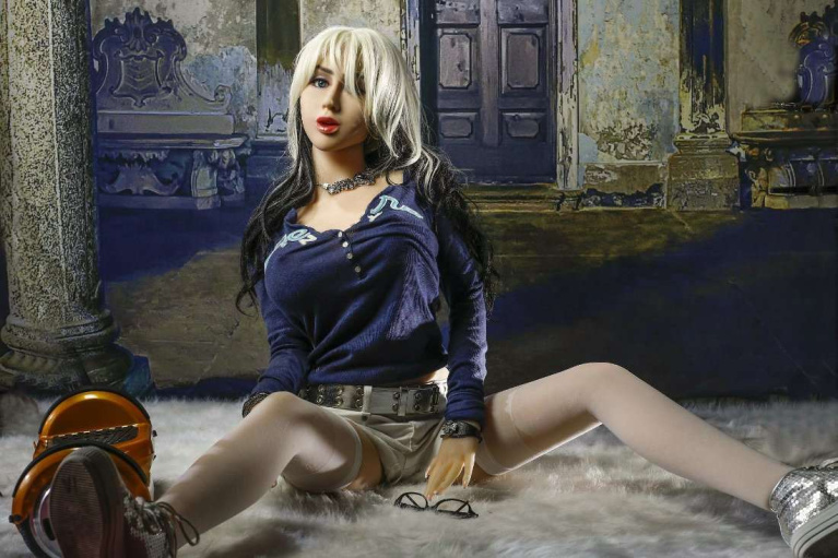 Xanthe 亚洲真实感实体娃娃，大胸，超软TPE材质，158 cm 照片