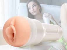 Fleshlight - Emily Willis 潮吹女優飛機杯 照片